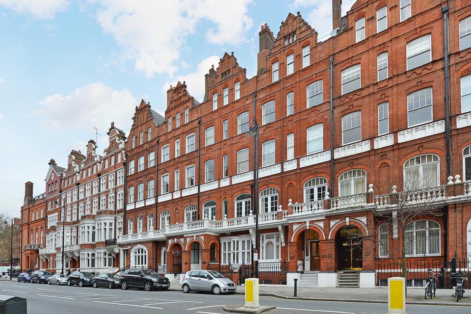  A super-wealthy Sheikh splashed out £17million on five-bed flat in this block near Harrods