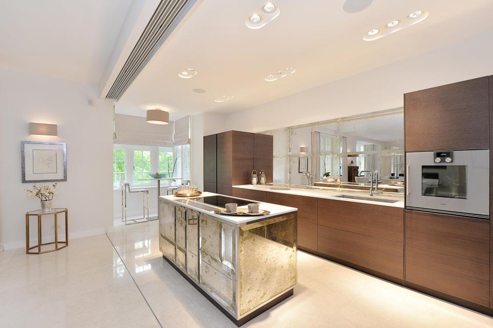  The Sheikh's staff and guests will enjoy a top-of-the-range kitchen at the four-bed flat