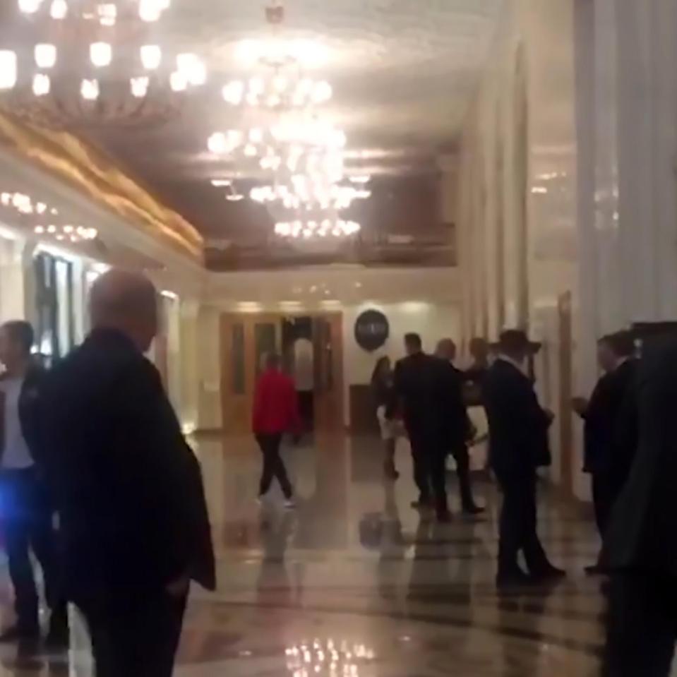  Jose Mourinho had to work hard to be left alone at the hotel in Russia