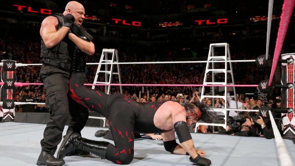  Angle traps Kane in the ankle lock