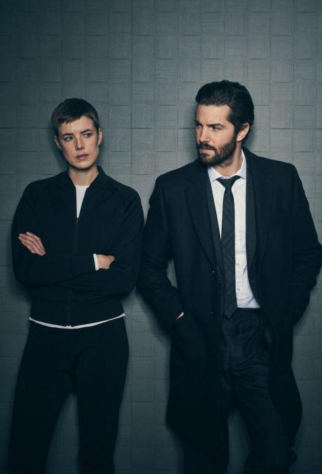  Agyness Deyn and Jim Sturgess play cops in Hard Sun