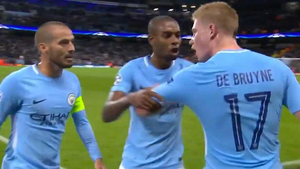  Kevin De Bruyne clashes with team-mates at half-time for Manchester City