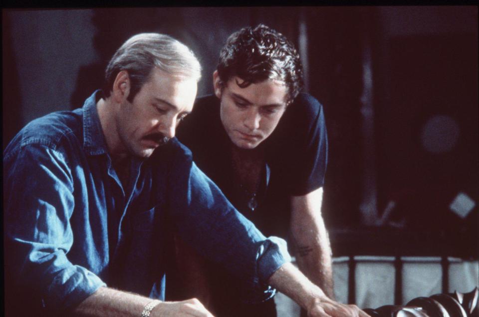  Spacey alongside Jude Law in 1997 film Midnight in the Garden of Good and Evil