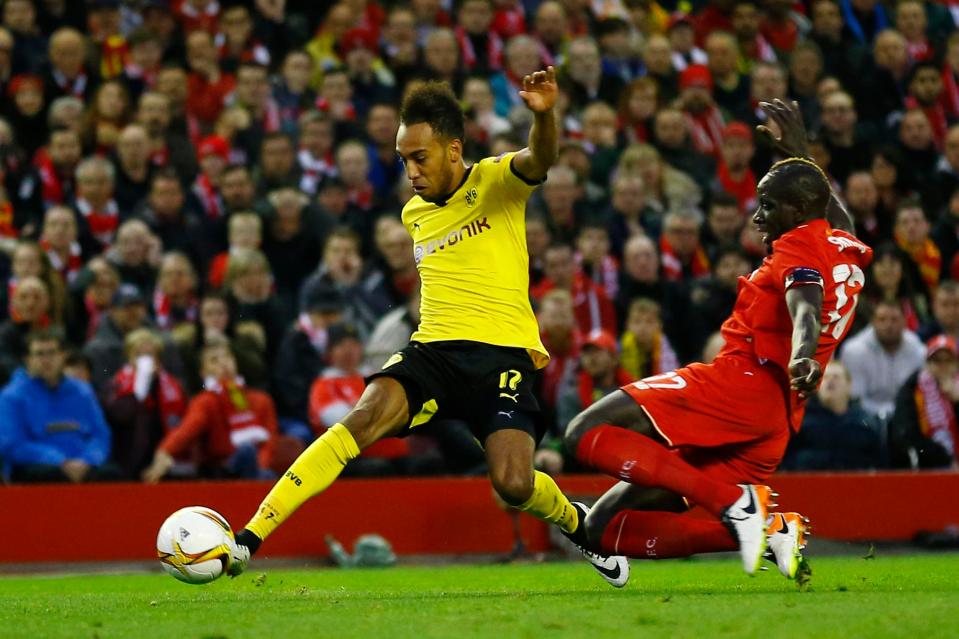  Aubameyang scoring against Liverpool in the Europa League