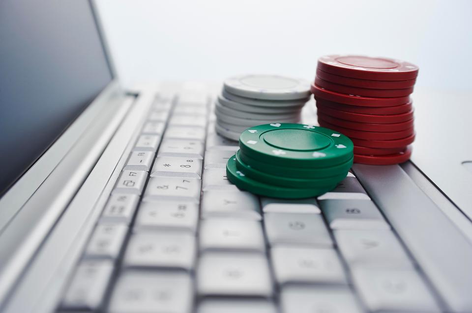  Online gambling sites have been told to stop attracting children to their sites