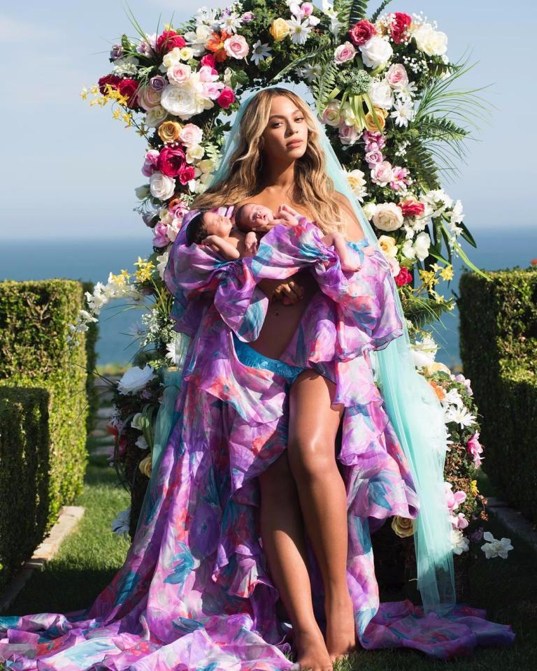  Beyonce shared this picture of the babies shortly after their arrival