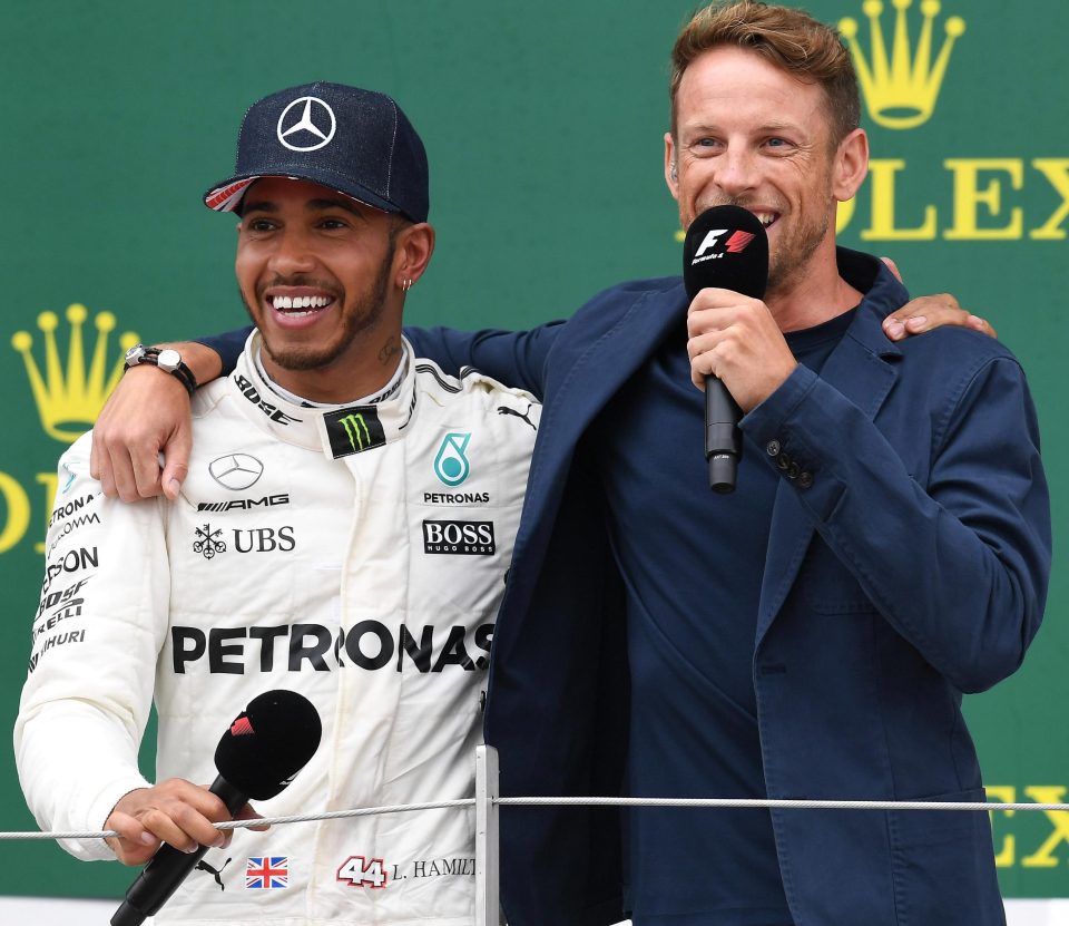  Button hails this year's world drivers' championship leader Hamilton