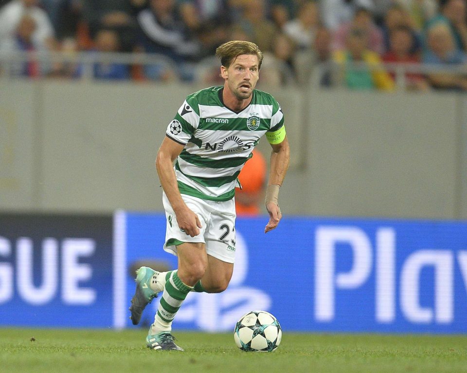  Adrien Silva would have offered Leicester much more assurance with their passing