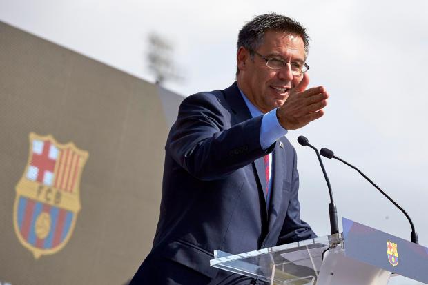 Barcelona president Josep Maria Bartomeu held meeting to request postponement