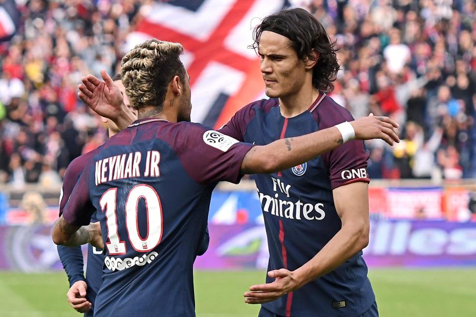  There is no problem between Neymar and Edinson Cavani, according to the Brazilian's dad