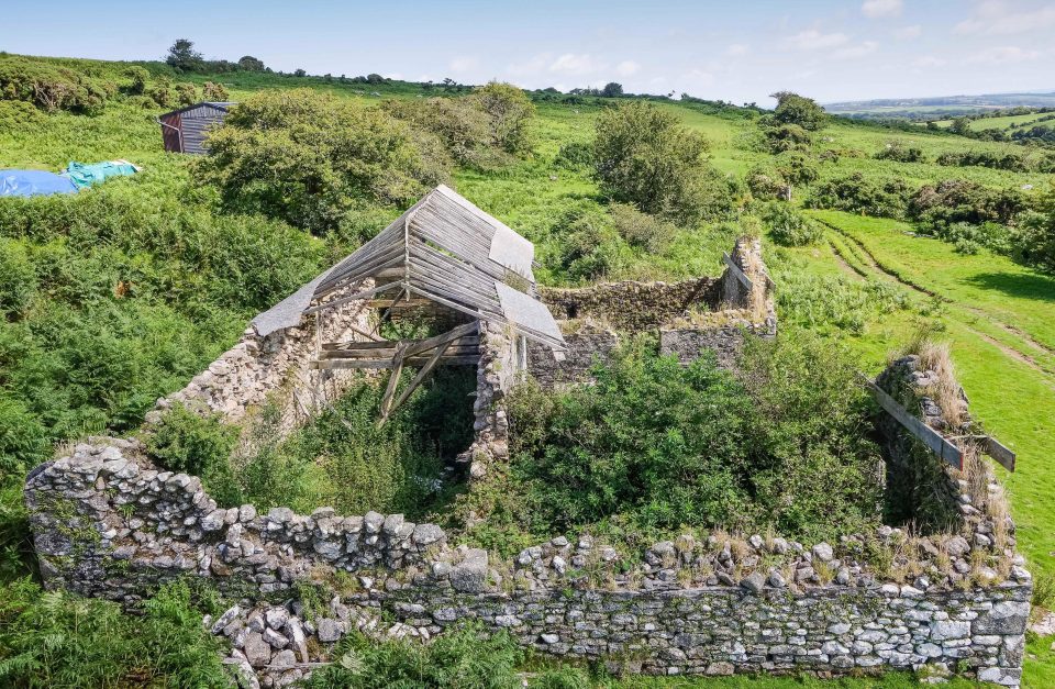  It is thought the cottages – known collectively as Canaglaze – once housed staff who wokred on an ancient hill farm on the site