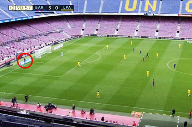  Barca played the final minute with 10 men after Suarez left the field