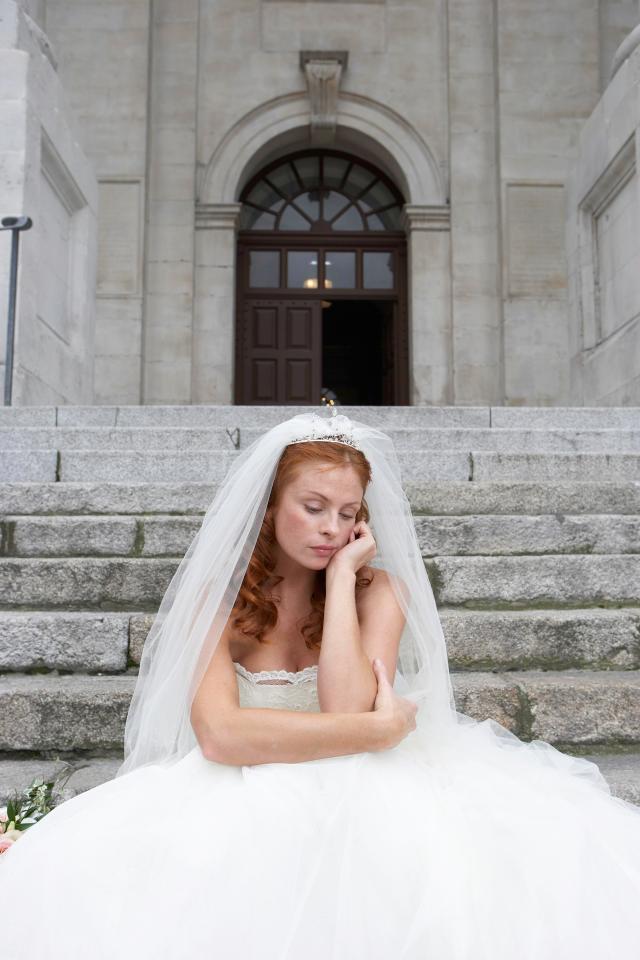  People have been taking to Reddit to share the biggest regrets they have about their weddings