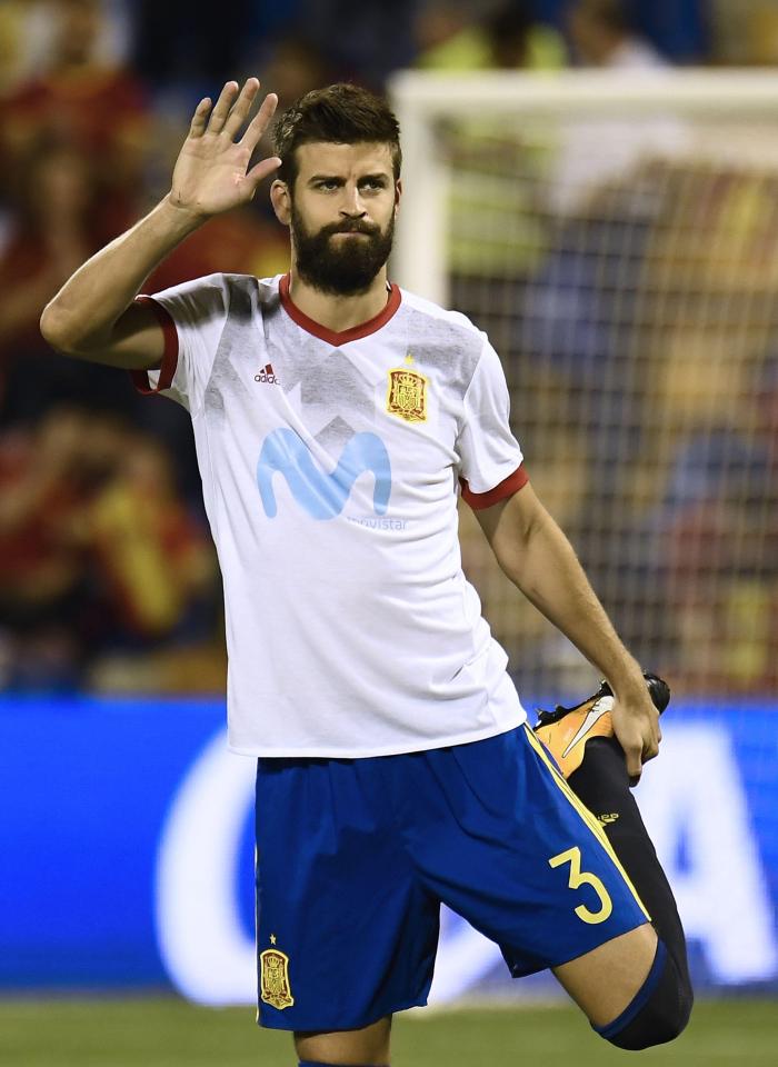  Gerard Pique waved to the home fans before kick-off at Estadio Jose Rico Perez