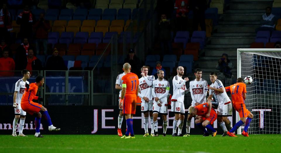  Memphis Depay netted with a superb free-kick injury time to seal the victory for Holland