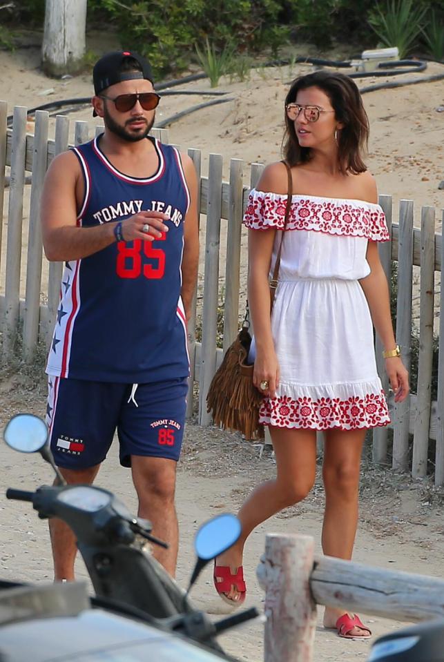  Lucy Mecklenburgh and Ryan Thomas were soaking up the sunshine in party island Ibiza