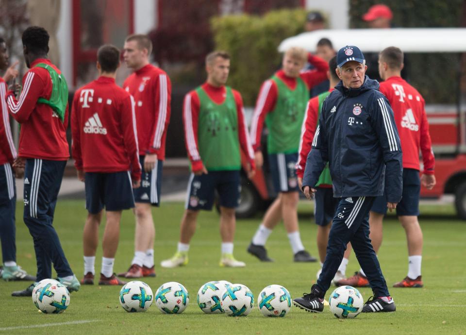  Heynckes has banned phones from team meals at the club