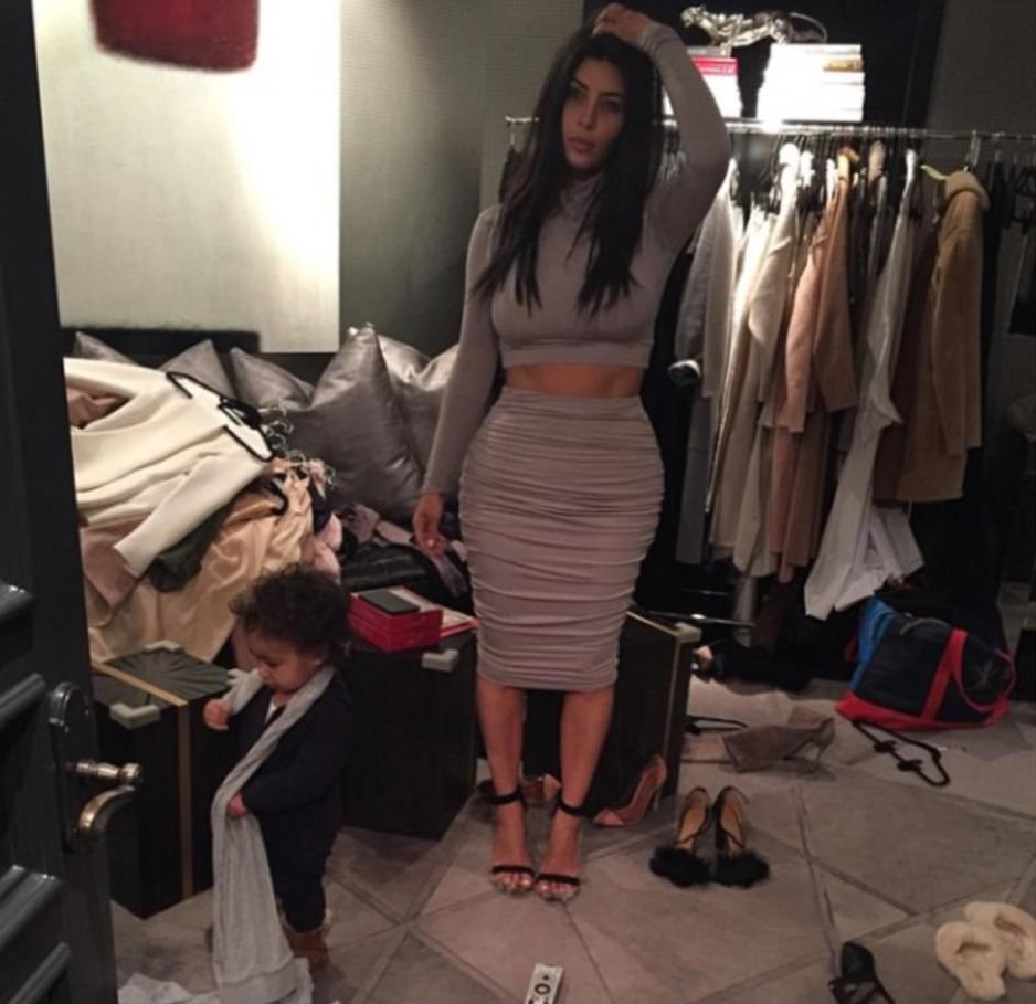  Kim Kardashian was more worried about herself than the mess that was engulfing her dressing room