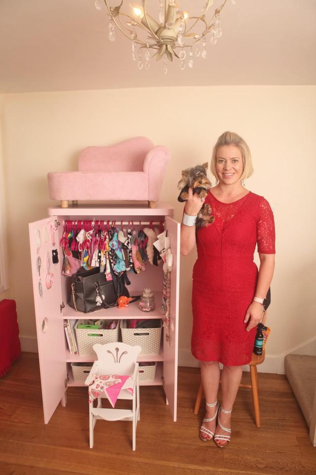  Alicia, Esme and the posh pup's wardrobe and chaise longue