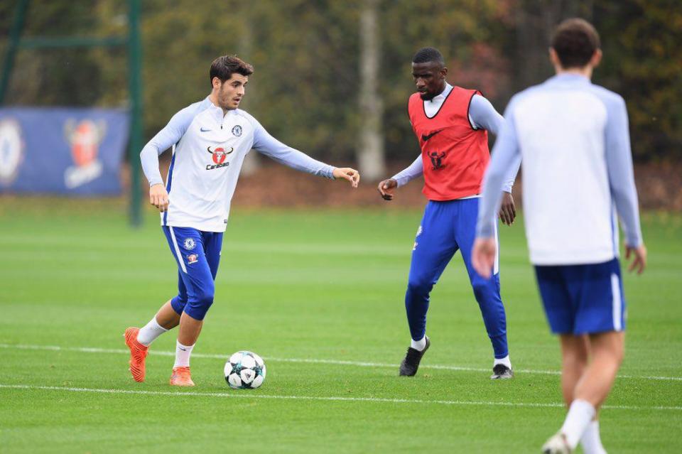  Alvaro Morata is back in contention for Chelsea's Champions league clash with Roma