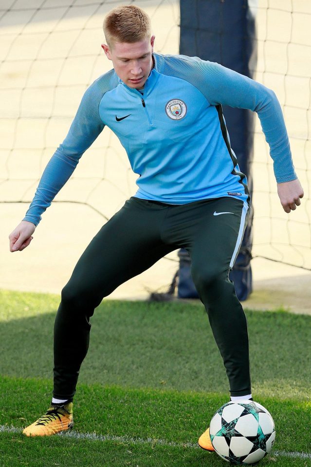  City's man-of-the-moment Kevin de Bruyne twists and turns in training