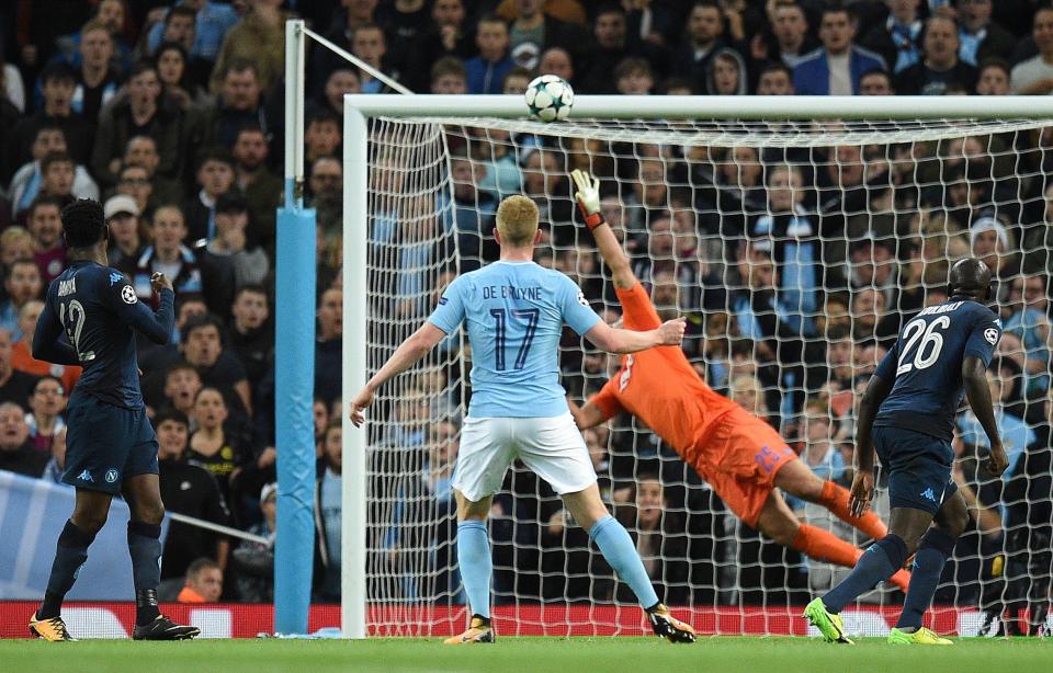  Kevin De Bruyne came close to scoring with long-range strike in first half