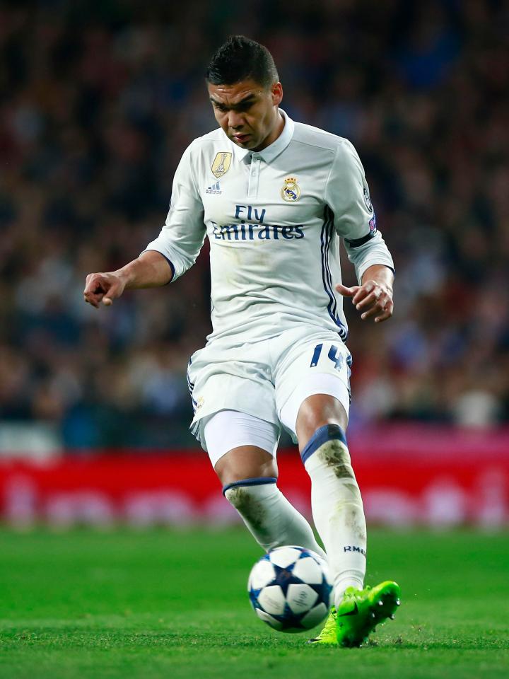  Casemiro has a contract with Real Madrid until 2021