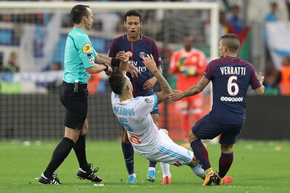  Lucas Ocampos acted to get Neymar sent off