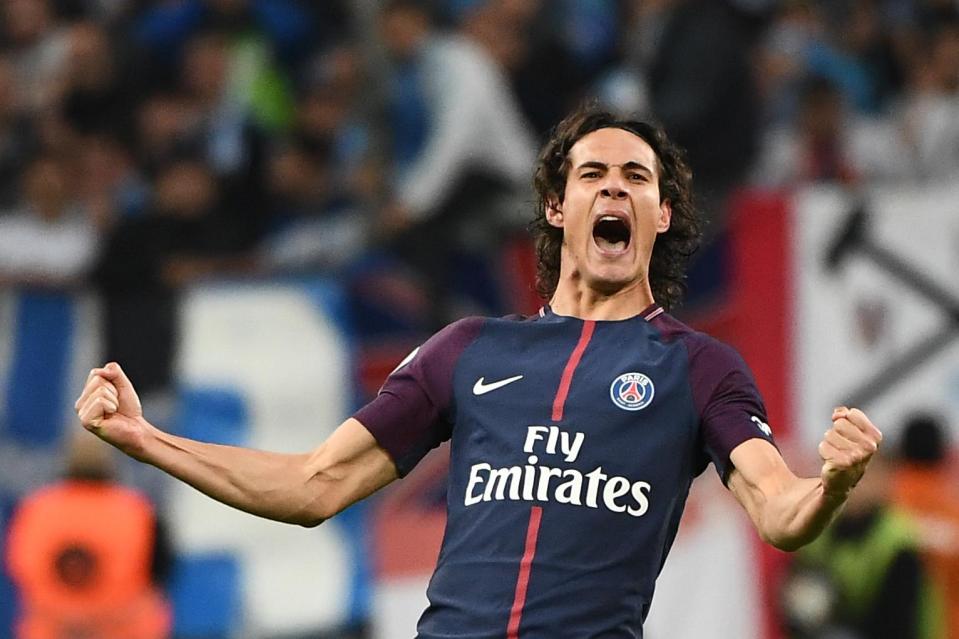  PSG star Edinson Cavani roared to celebrate his goal