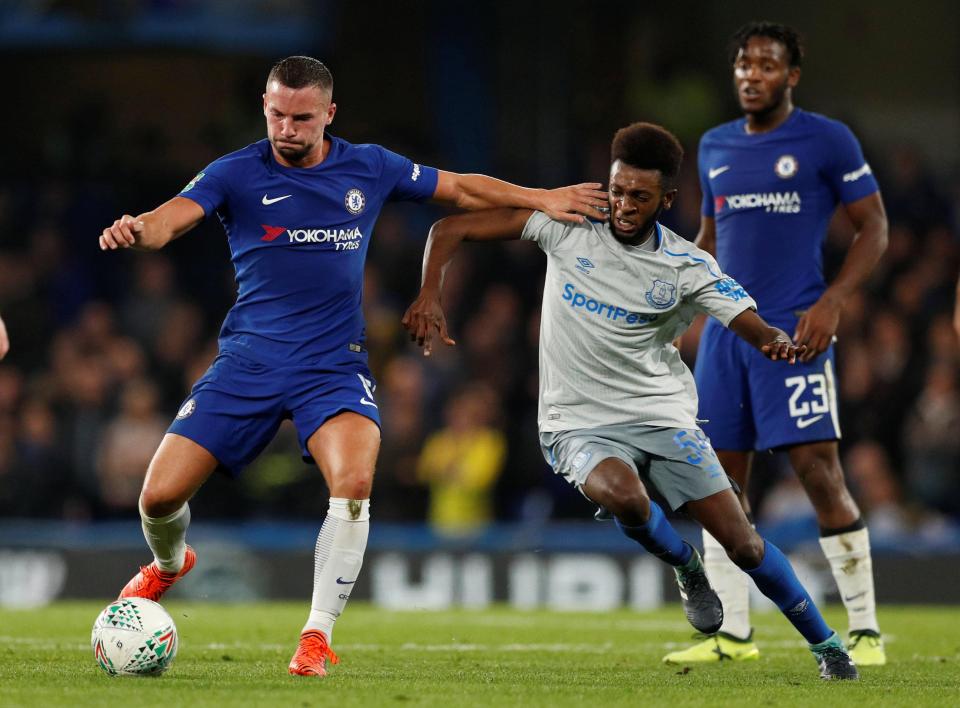  Former Leicester City midfielder Danny Drinkwater made his first appearance for Chelsea after being hampered by injuries