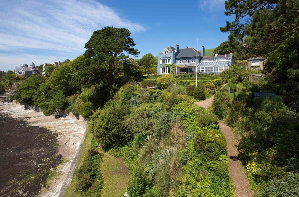 The house is situated in a beautiful secluded spot on the gorgeous peninsula 