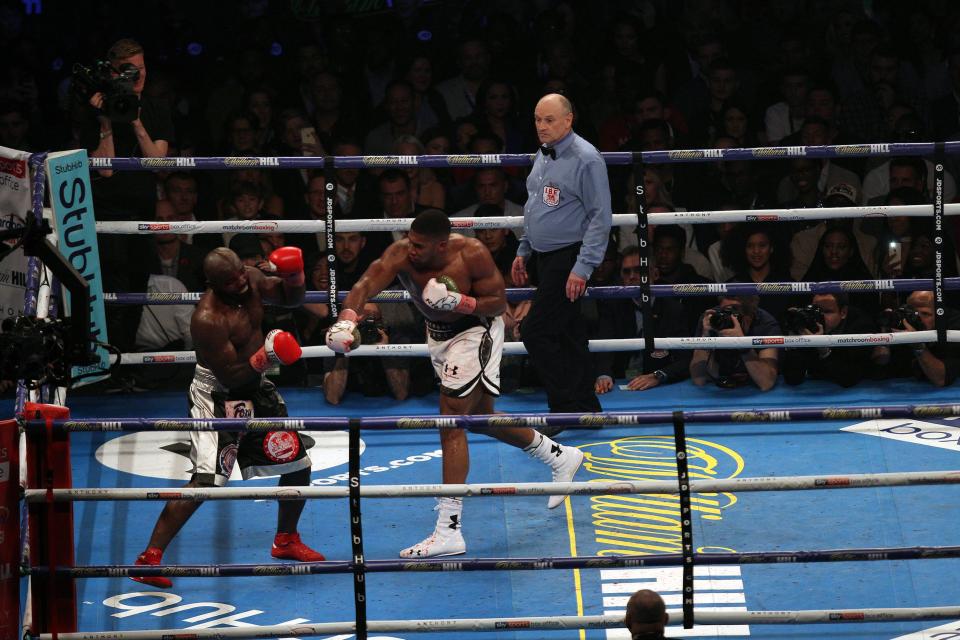  Anthony Joshua suffered a broken nose in the fight