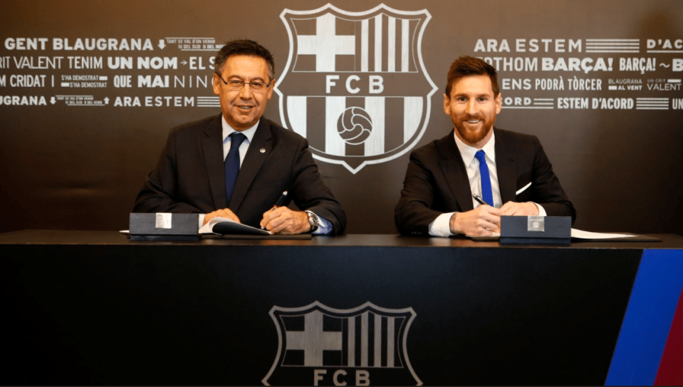  Lionel Messi signs new Barcelona contract