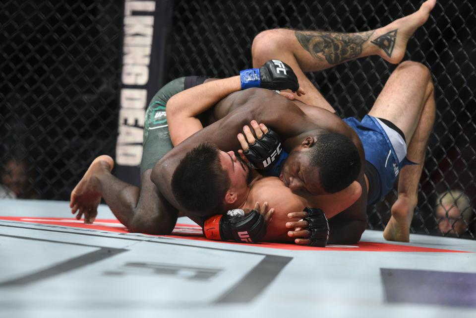  Mickey Gall was dominated by Randy Brown from start to finish