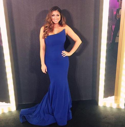  Luisa clued fans in yesterday as she arrived at an event in a stunning blue gown - without a bump