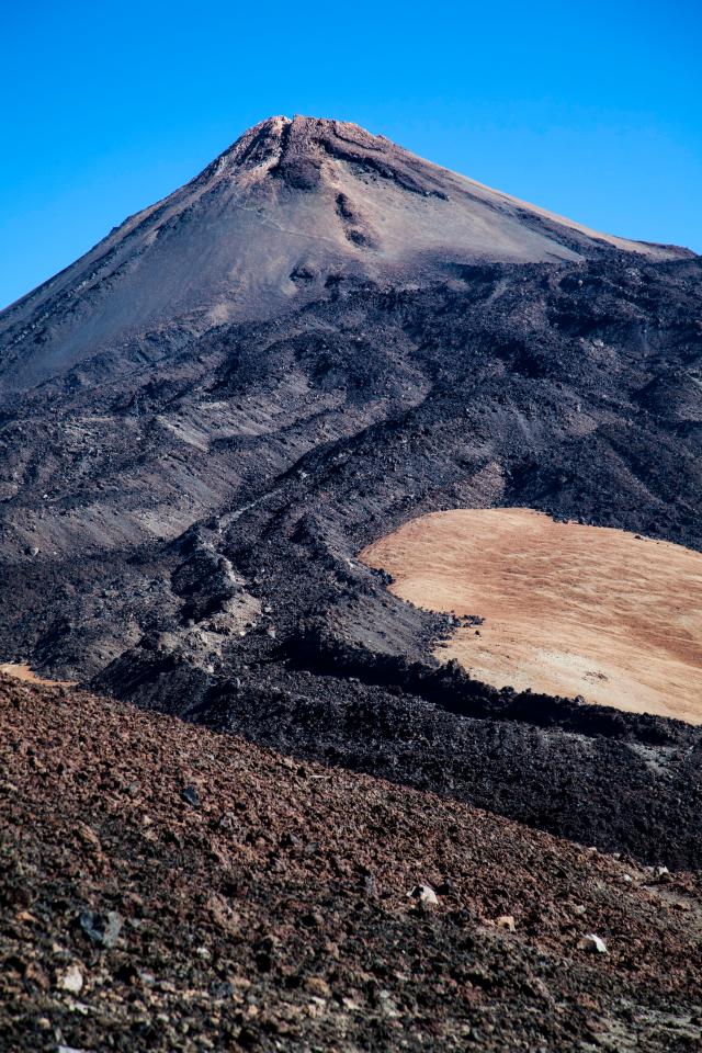  Tenerife's Mount Teide is active, according to experts, fuelling fears the volcano may erupt in the Brit holiday hotspot