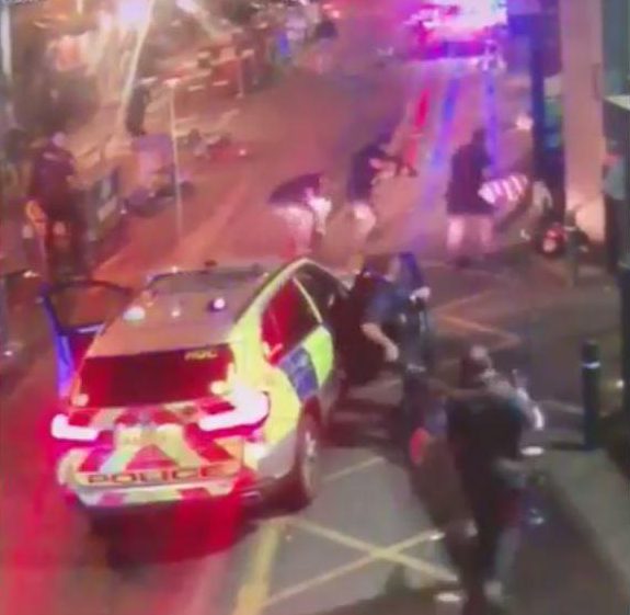  Armed police at the scene of the London Bridge attack