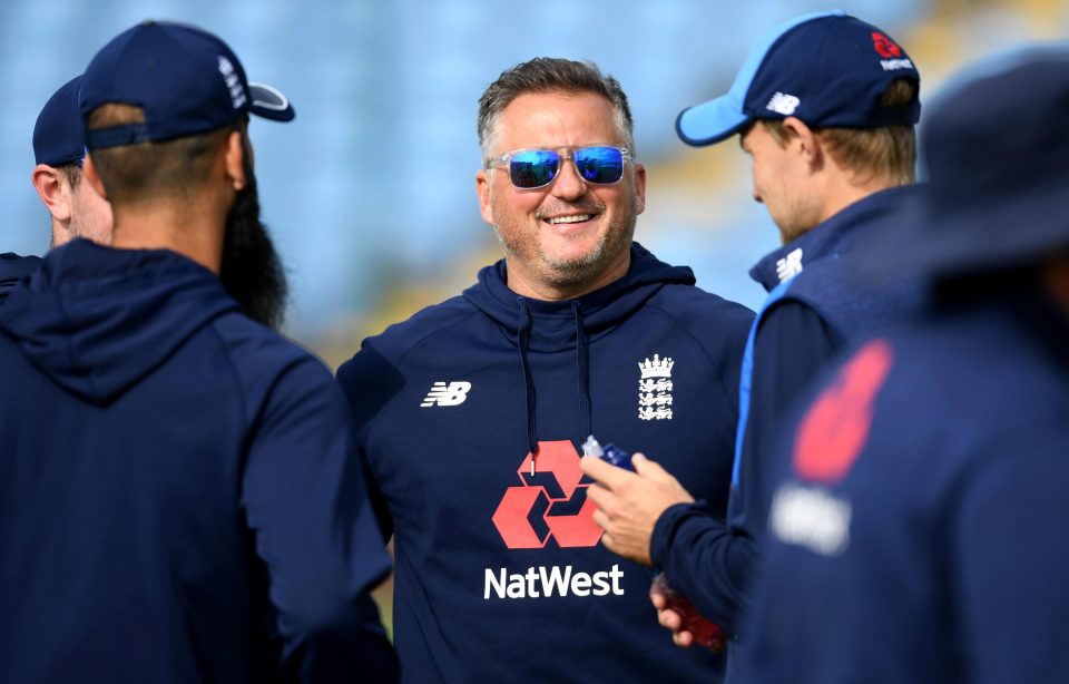  Former England star Darren Gough speaks with Moeen Ali and Joe Root