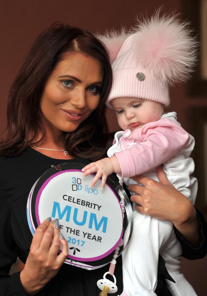  Amy Childs has been crowned the 3D-lipo Celebrity Mum of the Year