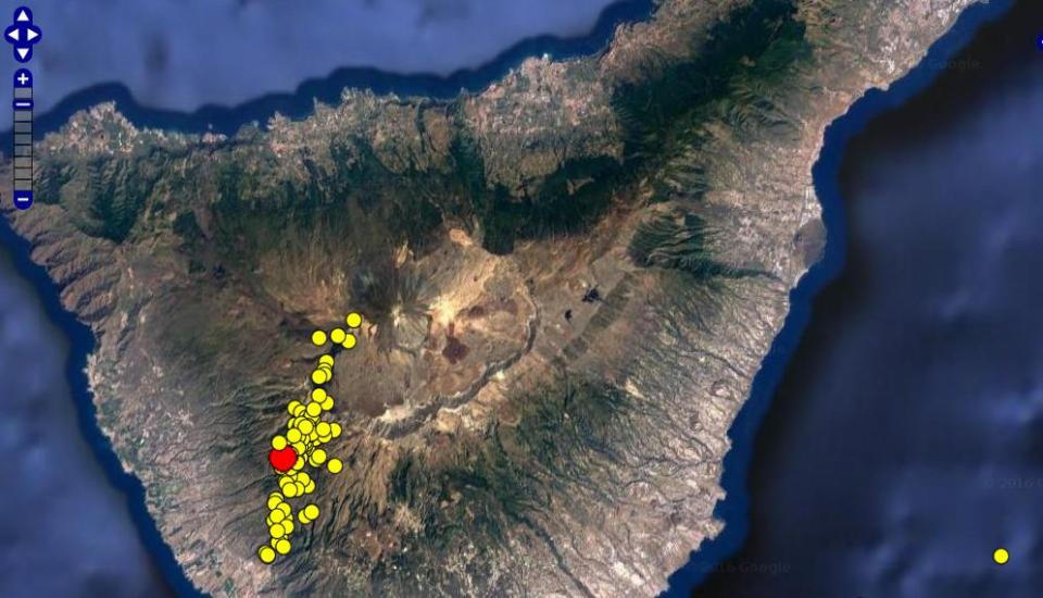  The earthquake tremors clustered around Vilaflor in southern Tenerife, at an average depth of 6-8 km below sea level