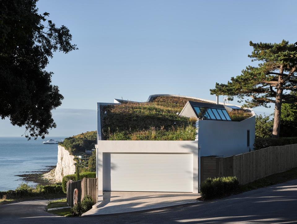  The property's roof is topped with grass - allowing it to more easily blend into the cliffs