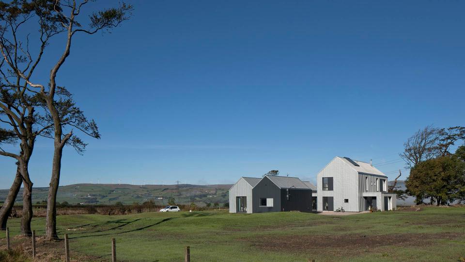  Newhouse of Auchengee is a modern-day property which looks to link the present and the area's traditional farmhouses