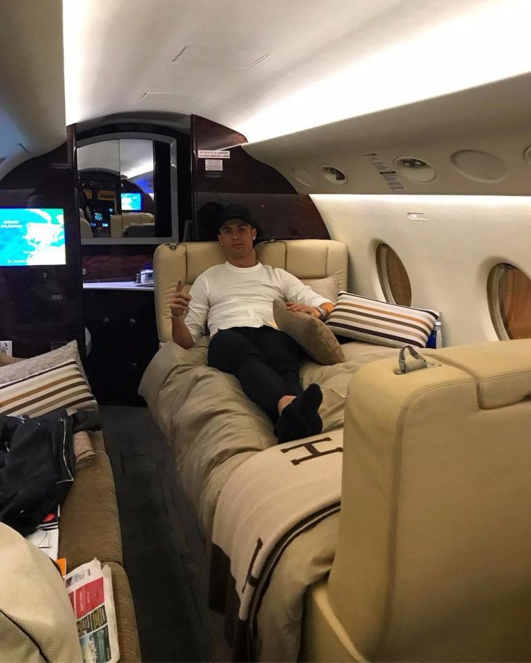  Cristiano Ronaldo relaxed on his private jet while away on a business trip