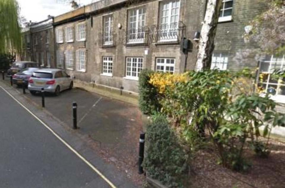  An outdoor parking bay in Hyde Park Gardens failed to sell at £350,000 and is now up for grabs at a knock-down £300,000