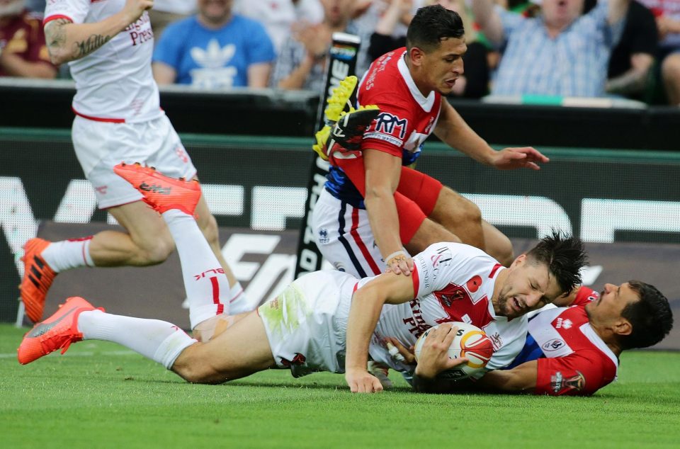  Gareth Widdop crashes over for another try