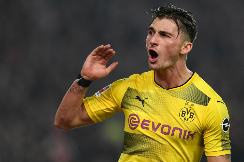  Maximilian Philipp was on hand to convert the rebound to level the scores