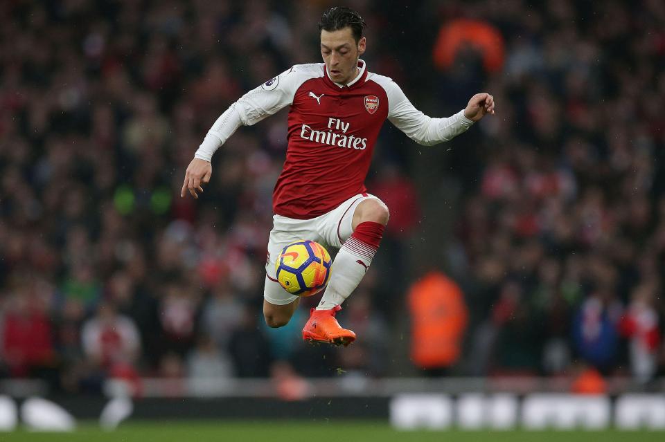  Mesut Ozil reported to be close to completing move to Barcelona in January