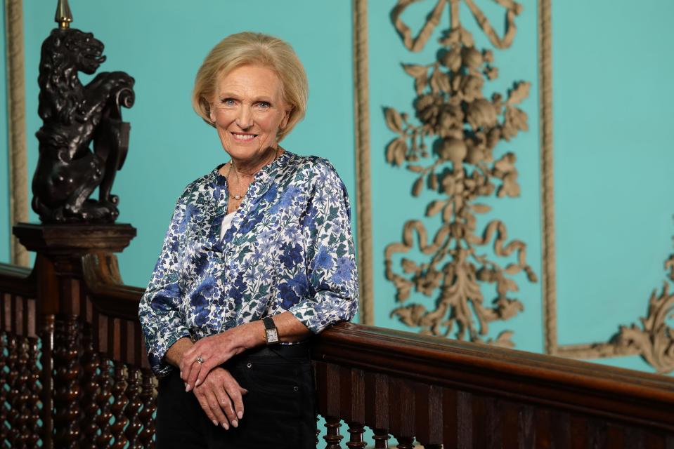  Mary Berry will visit their home in Country House Secrets