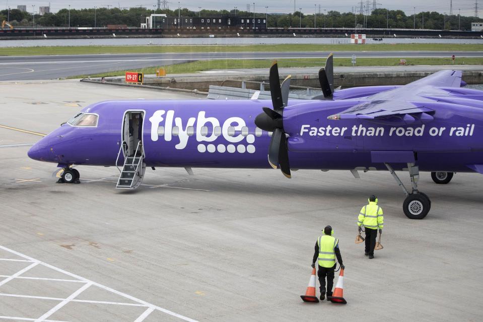  A wise-cracking pilot had the passengers in giggles on a recent Flybe flight