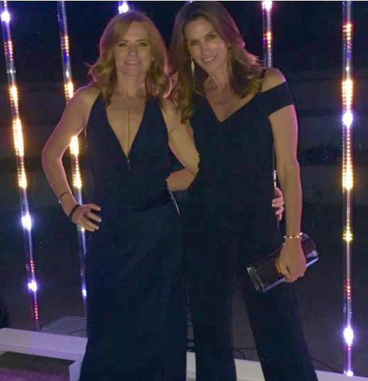  Actress Patsy Palmer hanging out with supermodel Cindy Crawford in LA... their children are now dating